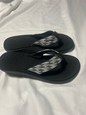 Women's Teva Voya Wedge Paint Tracks Black / White US 9 UK 7 Platform Heel